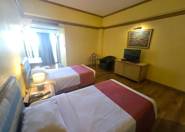 Riverside Hotel
