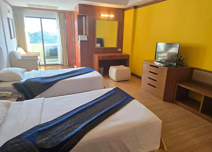 فندق Riverside 4*