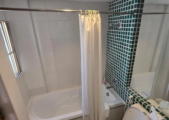 Riverside 4*