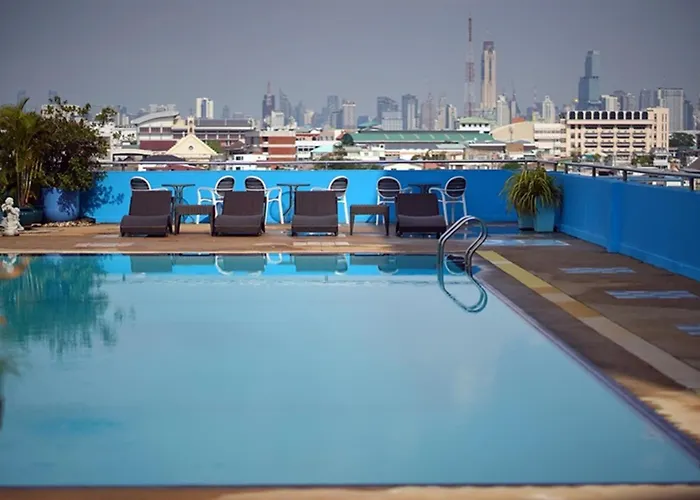 Riverside Hotel 4*