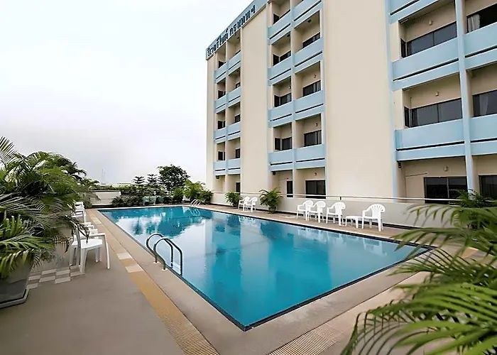 Riverside Hotel