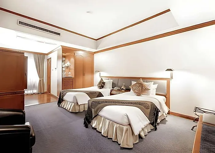 Riverside 4*