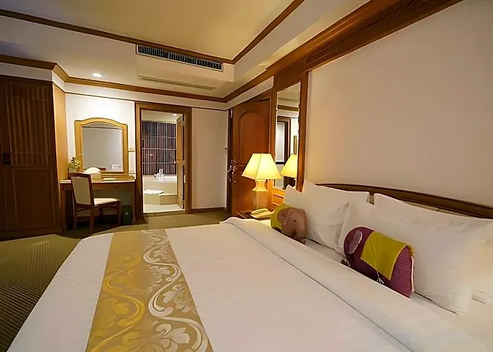 Riverside Hotel 4*